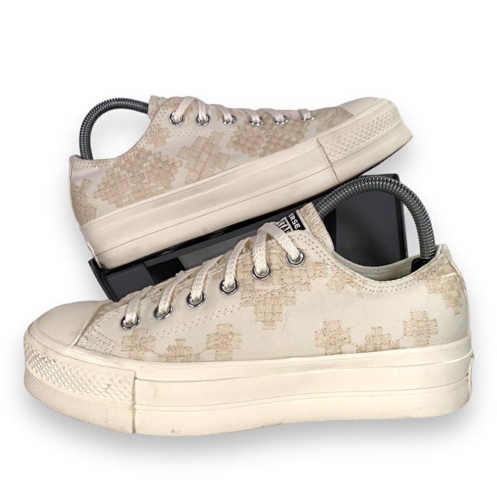 Converse Chuck Taylor All Star Lift Platform Tonal Embroidery A02225C Women's 8.